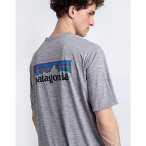 Patagonia M's Cap Cool Daily Graphic Shirt P-6 Logo: Feather Grey L